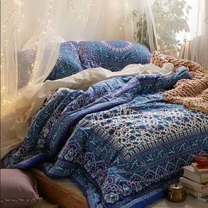 Urban Outfitters Magical Thinking Comforter